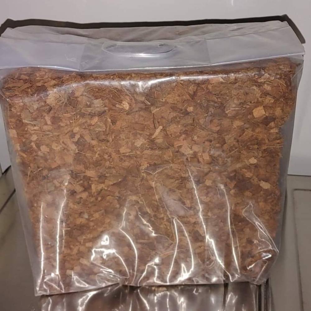 100% Natural Coconut husk COMPRESSED BALE DEAL